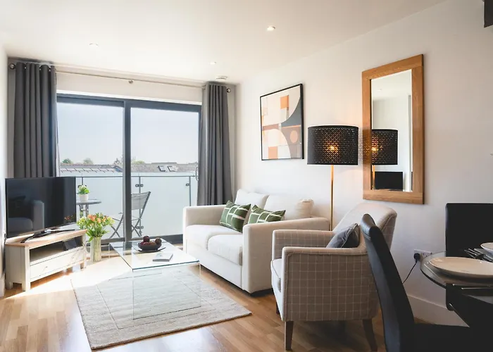 Your Space Apartments - Eden House